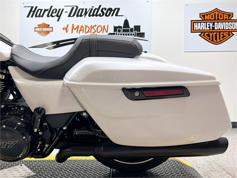 2024 Harley-Davidson Road Glide FLTRX WHITE ONYX PEARL