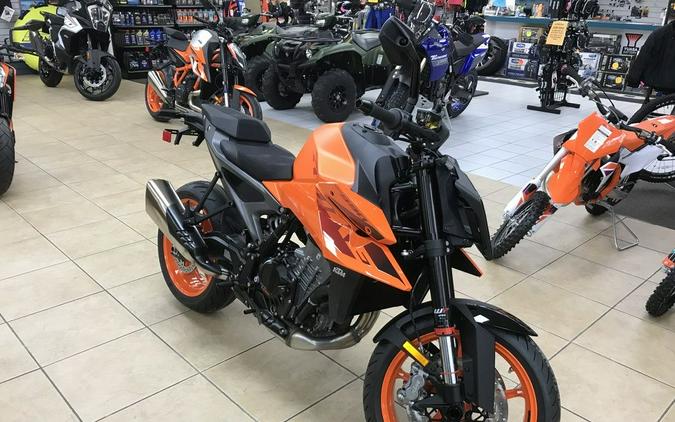 2024 KTM 990 Duke