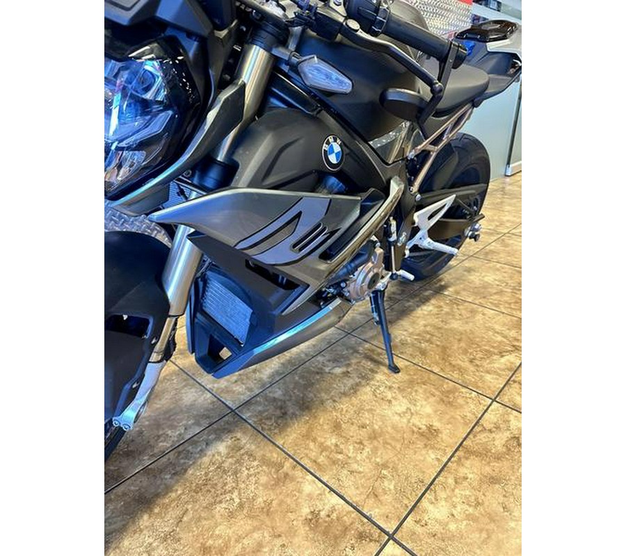 2023 BMW S 1000 R Black Storm Metallic