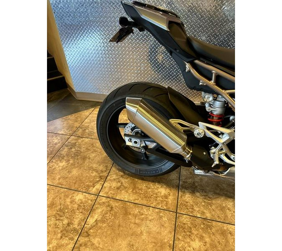 2023 BMW S 1000 R Black Storm Metallic