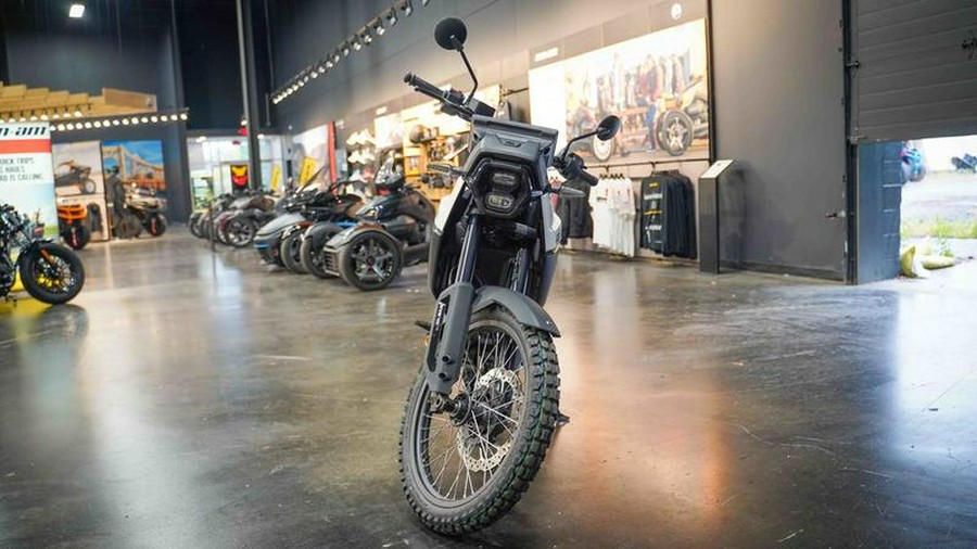 2025 Can-Am® Origin White