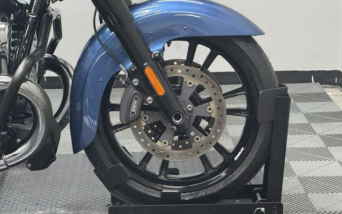 2023 BMW R 18 B Gravity Blue Metallic