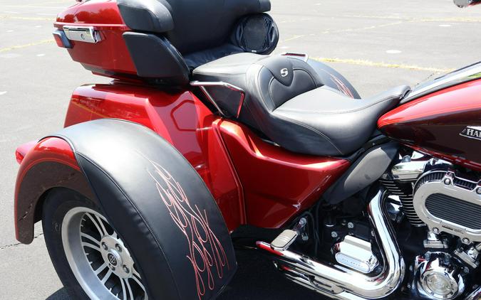 2018 Harley-Davidson Tri Glide Ultra FLHTCUTG