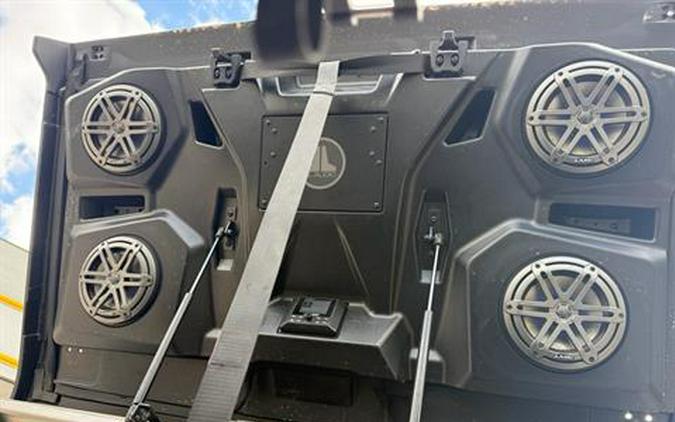 2024 Can-Am Defender MAX X MR With Half-Doors