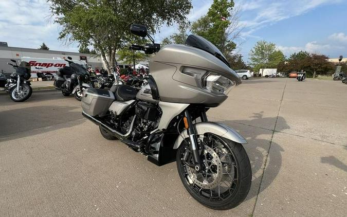 2023 Harley-Davidson® FLTRXSE - CVO™ Road Glide®