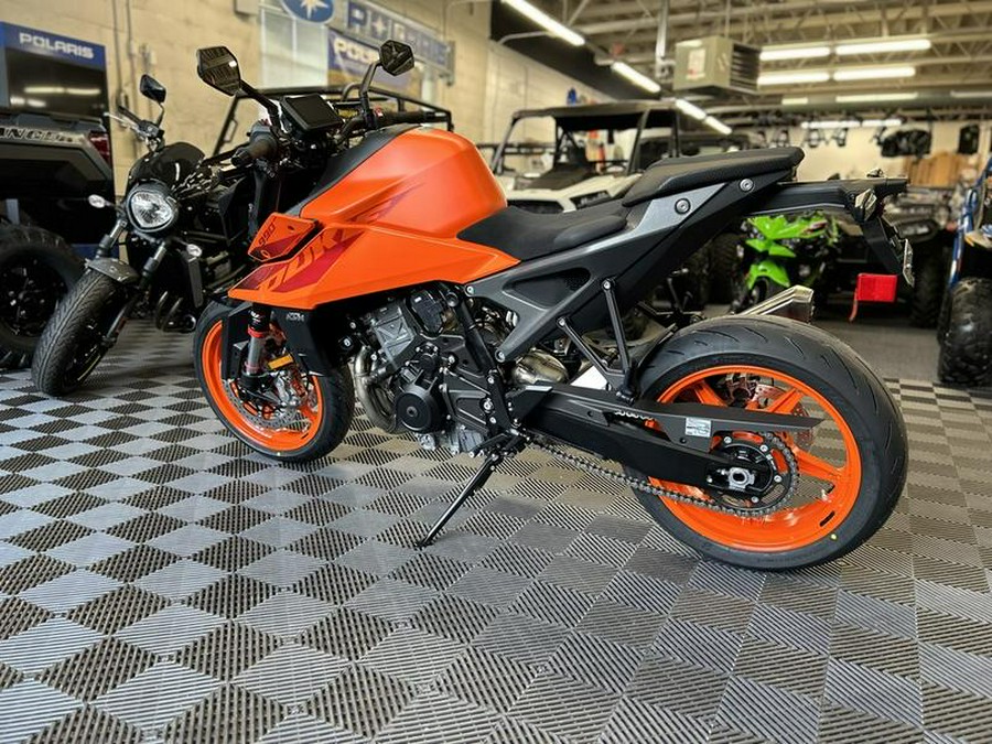 2024 KTM 990 Duke