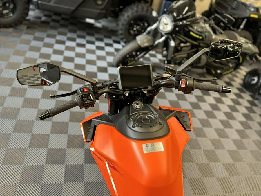 2024 KTM 990 Duke