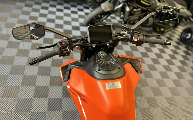 2024 KTM 990 Duke