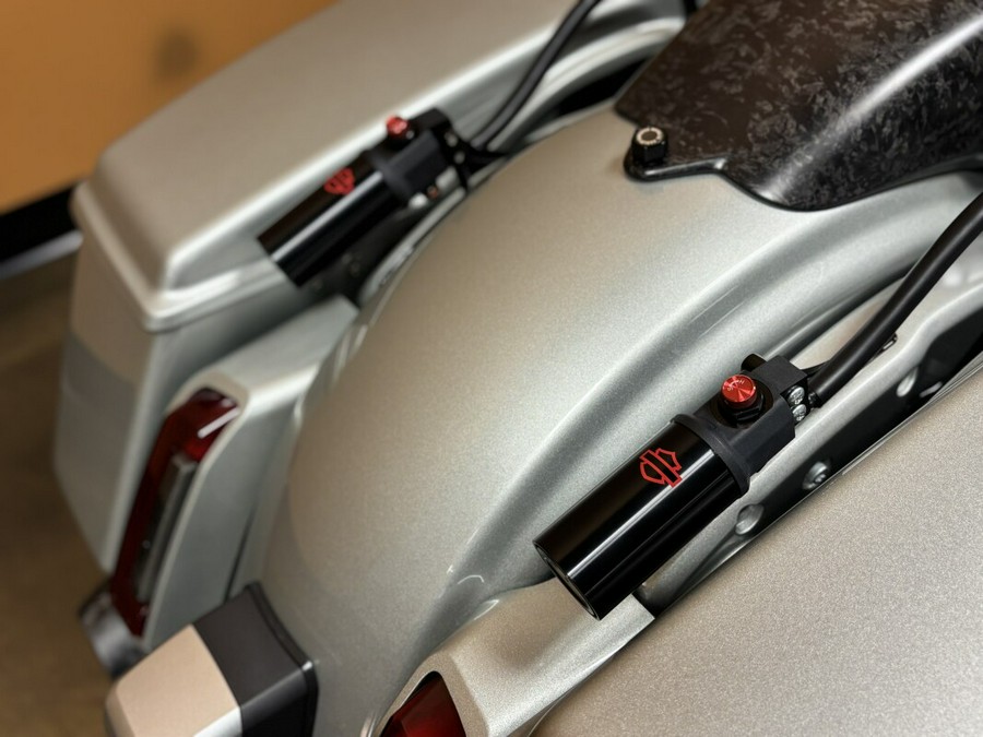 FLTRXSTSE 2025 CVO™ Road Glide™ ST