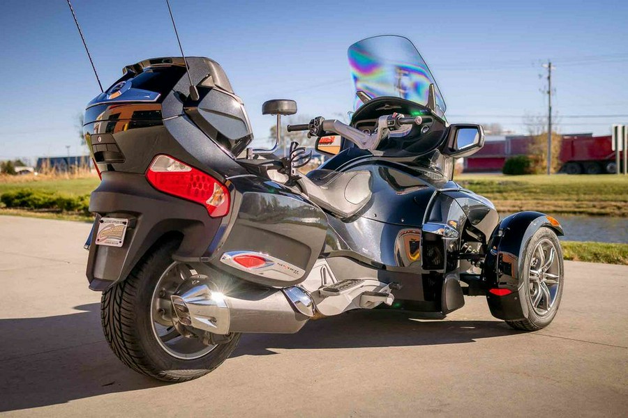2011 Can-Am® Spyder® RT-S SE5