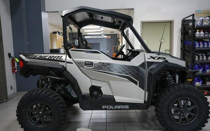 2024 Polaris Industries GENERAL XP 1000 PREMIUM - M SILVER QUARTZ Premium