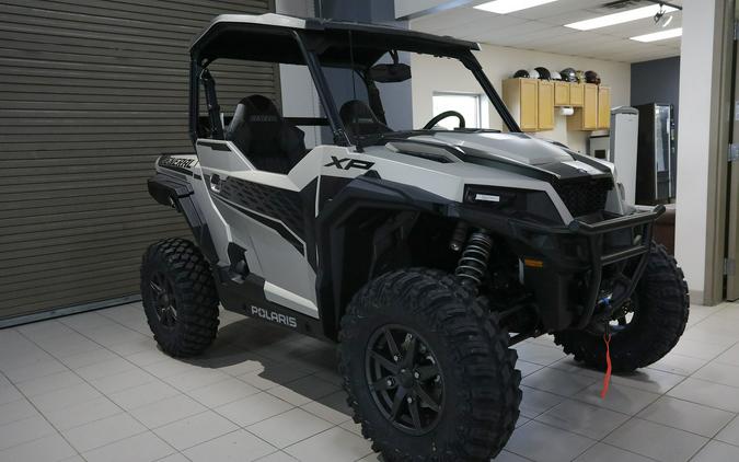 2024 Polaris Industries GENERAL XP 1000 PREMIUM - M SILVER QUARTZ Premium