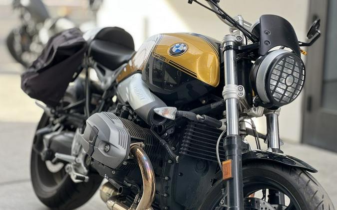 2020 BMW R nineT Pure 719 Black Storm Met/Aurum