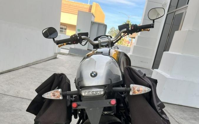 2020 BMW R nineT Pure 719 Black Storm Met/Aurum