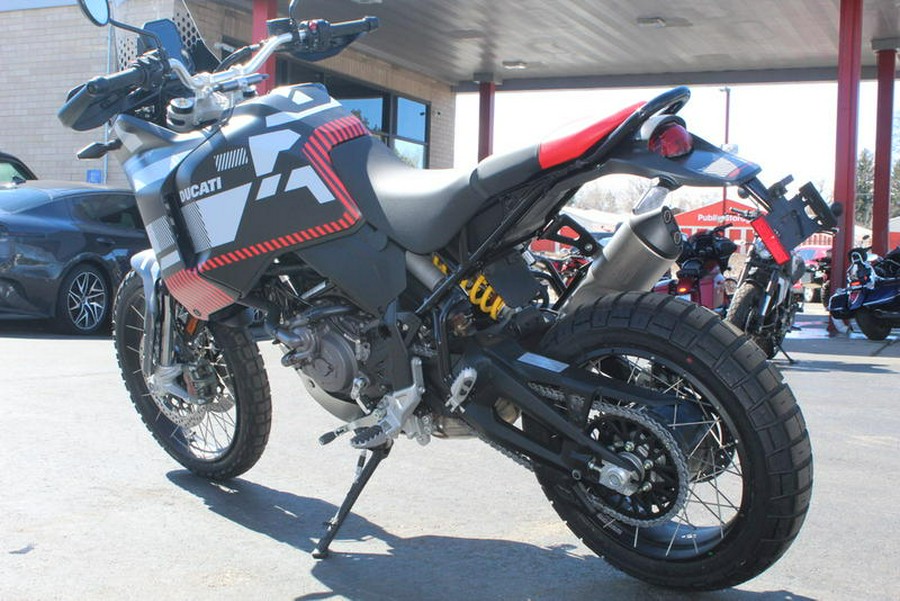 2024 Ducati DSX
