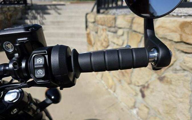 2025 Indian Motorcycle® Scout® Bobber Limited +Tech Spirit Blue Metallic