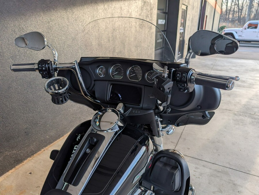 FLHTCUTG 2022 Tri Glide® Ultra