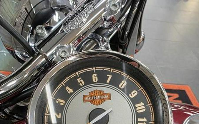 2009 Harley-Davidson® FLSTC - Heritage Softail®