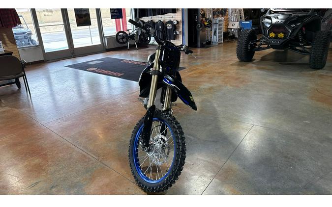 2027 Yamaha YZ450F MONSTER ENERGY EDITION