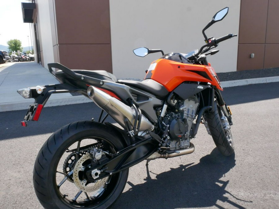 2023 KTM Duke 790