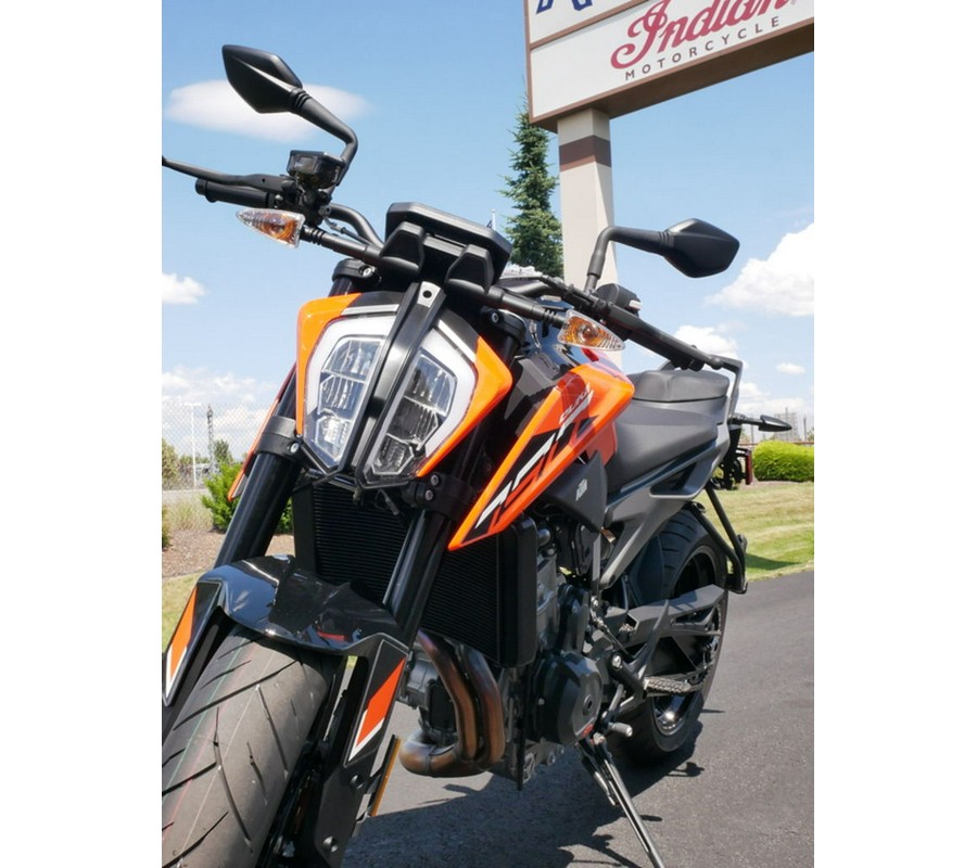 2023 KTM Duke 790