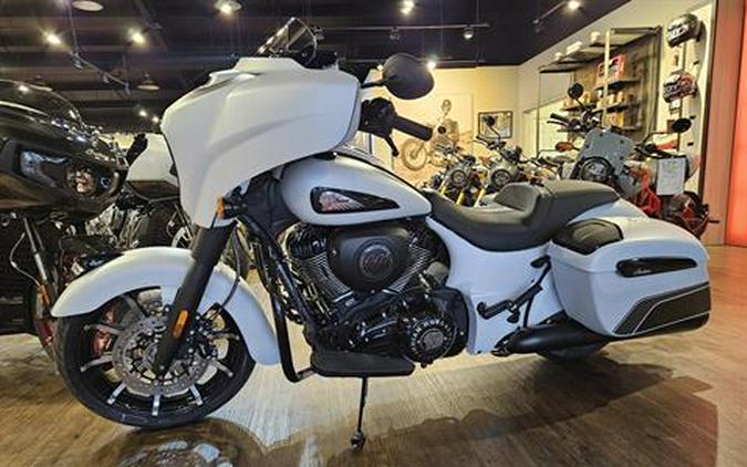 2024 Indian Motorcycle Chieftain® Dark Horse® with PowerBand Audio Package