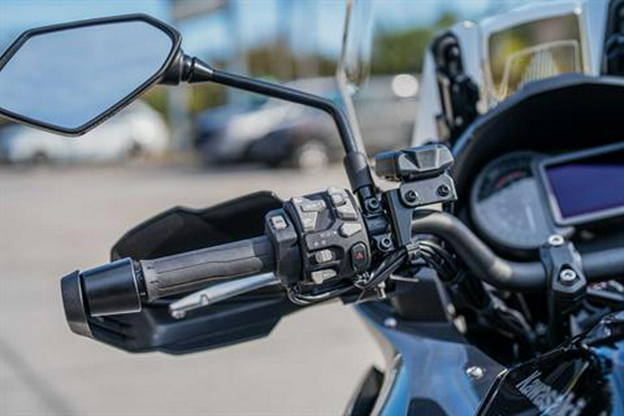 2025 Kawasaki Versys 1100 SE LT ABS