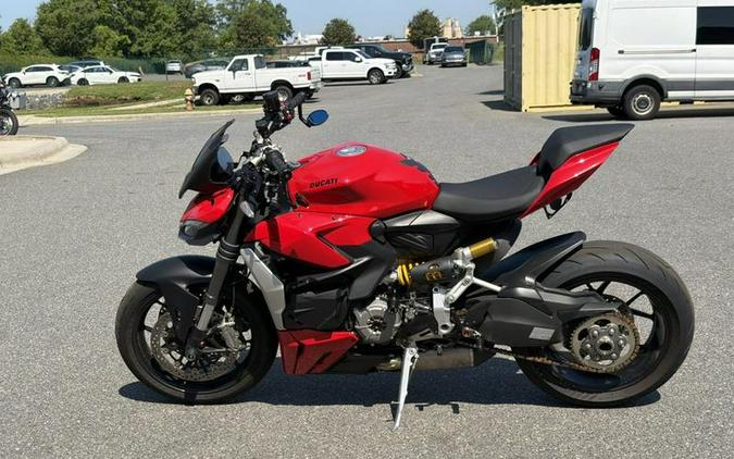 2022 Ducati Streetfighter V2 Ducati Red