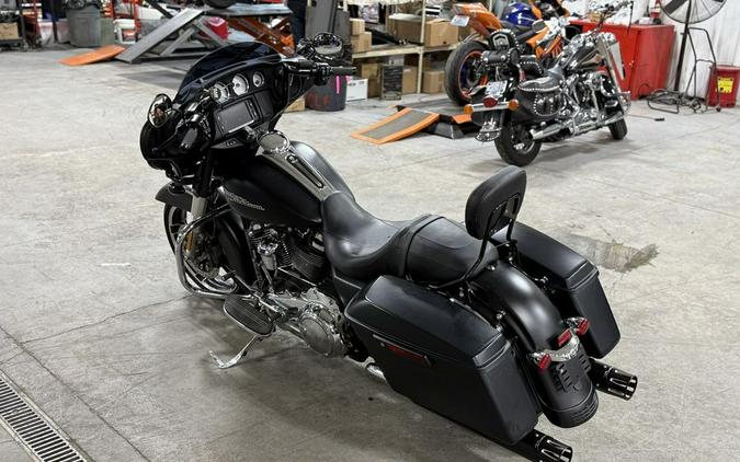 2017 Harley-Davidson® FLHXS - Street Glide® Special