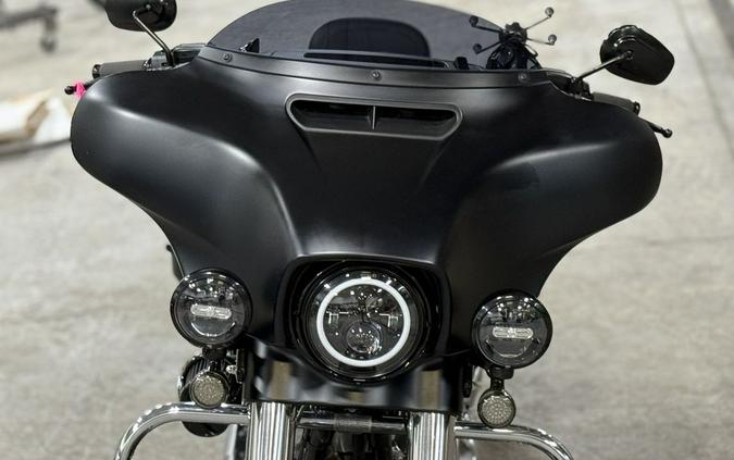 2017 Harley-Davidson® FLHXS - Street Glide® Special