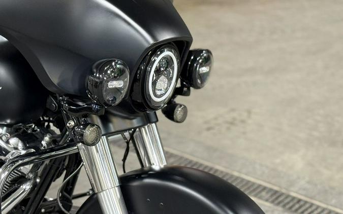 2017 Harley-Davidson® FLHXS - Street Glide® Special
