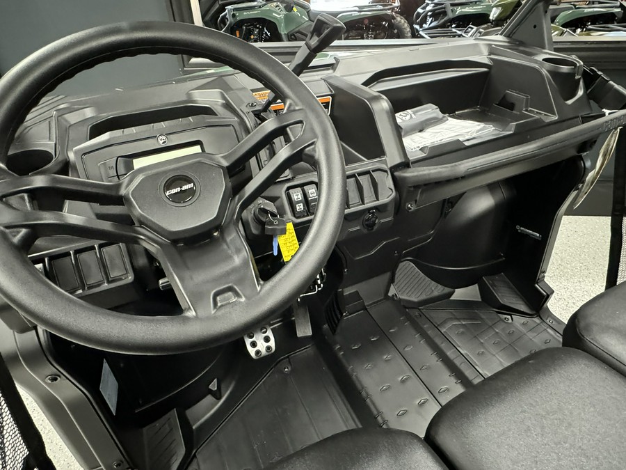 2026 Can-Am Defender HD7