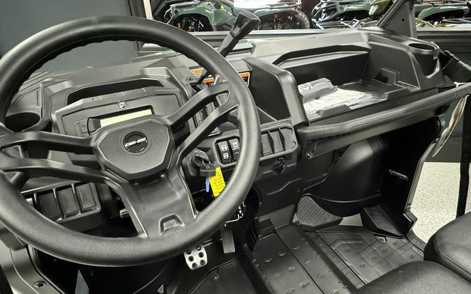 2026 Can-Am Defender HD7