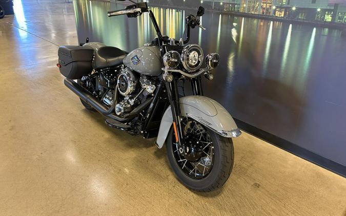 2025 Harley-Davidson Heritage Classic FLHC
