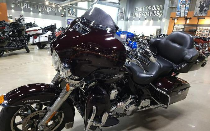 2014 Harley-Davidson® FLHTCU - Electra Glide® Ultra Classic®