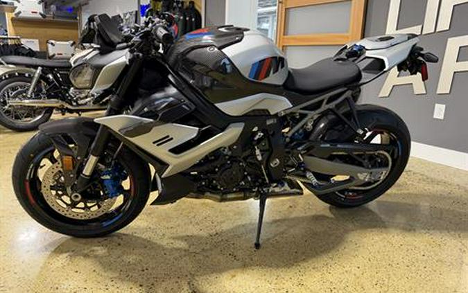 2026 BMW M 1000 R