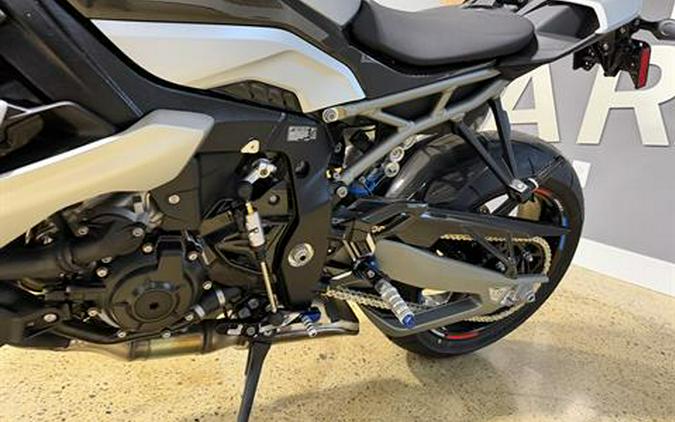 2026 BMW M 1000 R