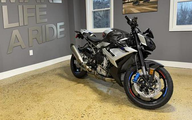 2026 BMW M 1000 R