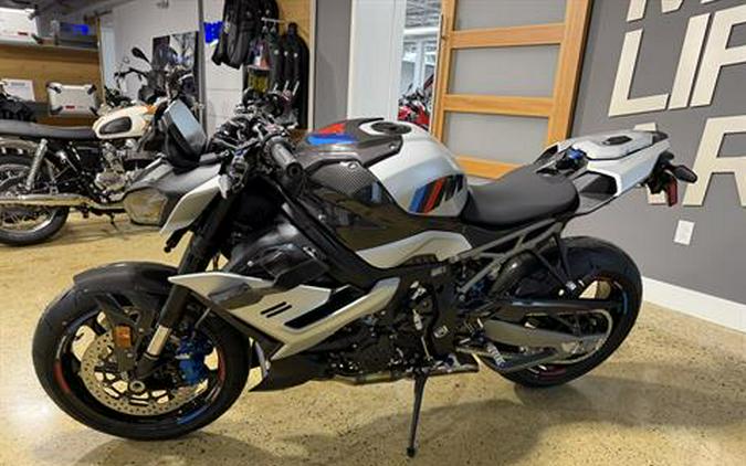 2026 BMW M 1000 R