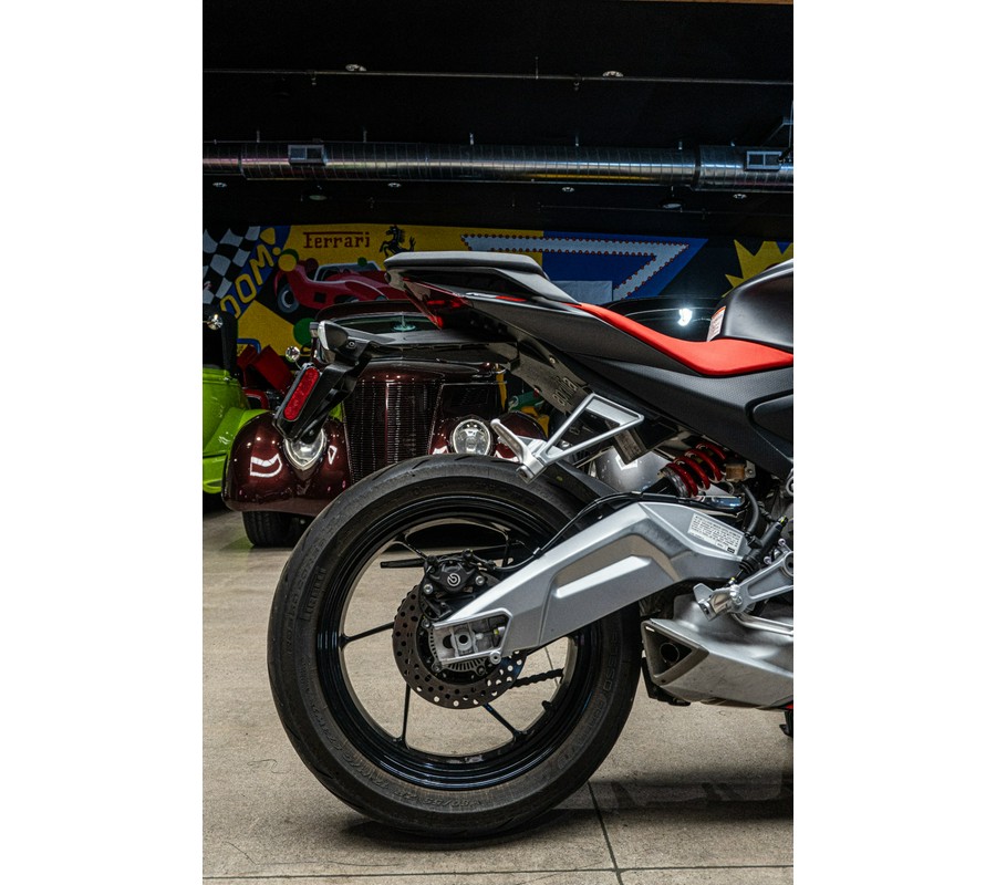 2022 Aprilia RS