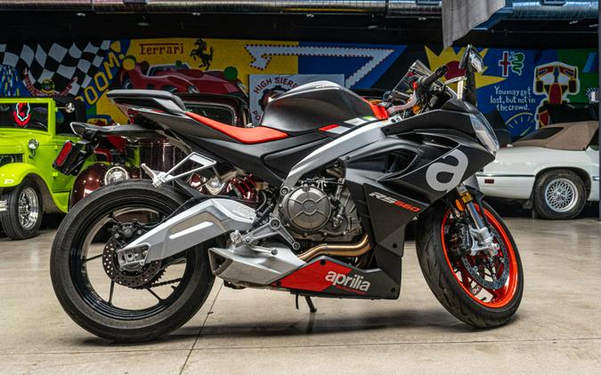 2022 Aprilia RS