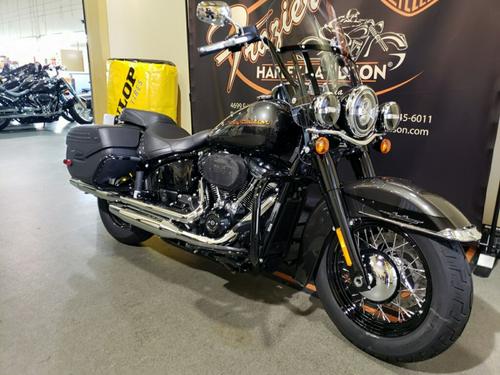 2018 Harley-Davidson Softail Heritage Classic 114 Review — From...