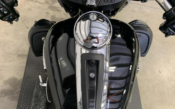 2019 Harley-Davidson® FLHTCU - Electra Glide® Ultra Classic®