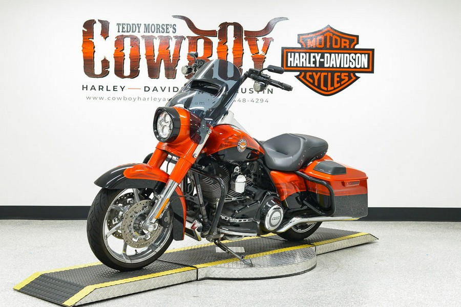 2014 Harley-Davidson® FLHRSE - CVO™ Road King®