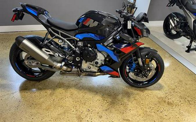 2026 BMW M 1000 R
