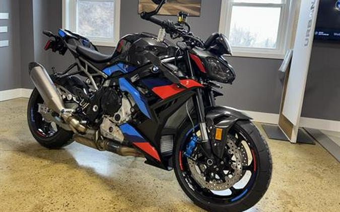 2026 BMW M 1000 R