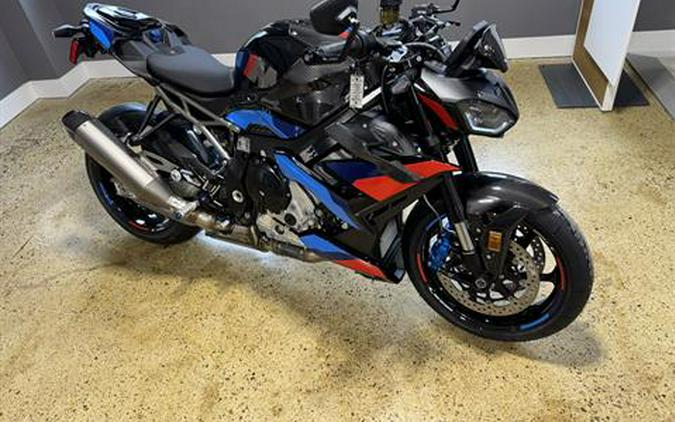 2026 BMW M 1000 R