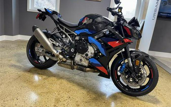 2026 BMW M 1000 R