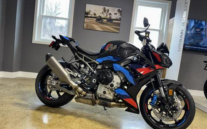 2026 BMW M 1000 R