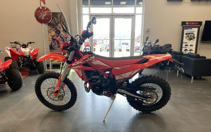 2019 BETA Xtrainer 300